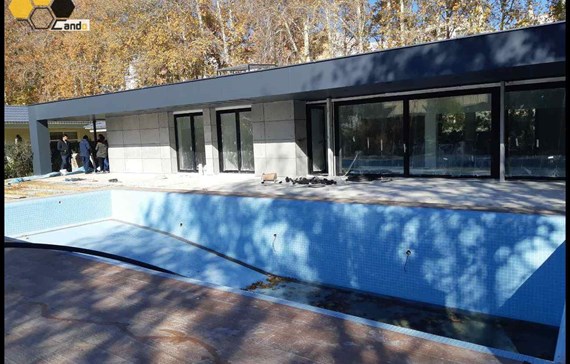 نمای ویلا با سمنت برد و بتن اکسپوز