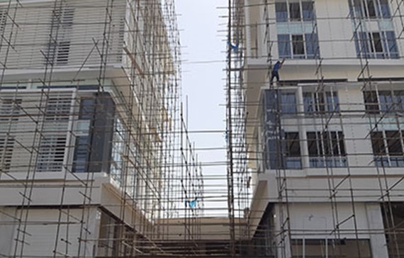 نمای ساختمان تجاری با سمنت برد