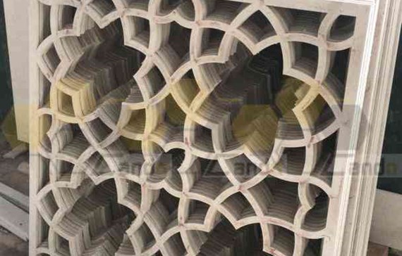 سمنت برد با طرح اسلیمی در ساختمان