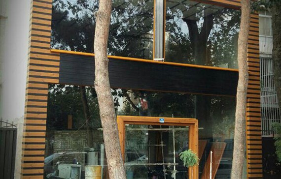 نمای ساختمان با ترموود و شیشه فریم لس