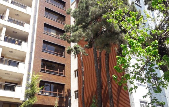 کاور کردن دیوار سیمانی با سمنت برد طرح چوب